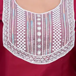 luvvle Women Silk Blend Kurta Pant Set image 4