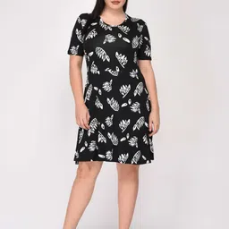 LastInch Monochrome Skater Dress-picture-32