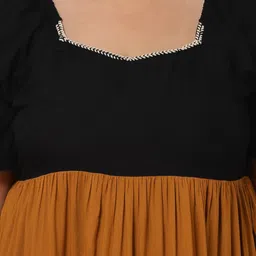 vibes by deebaco DEEBACO Plus Size Square Neck Colourblocked Puff Sleeve Maxi Dress image 3