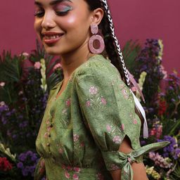 Vishudh Green Floral Printed V-Neck Puff Sleeves Pleated Empire Midi Dress-picture-38