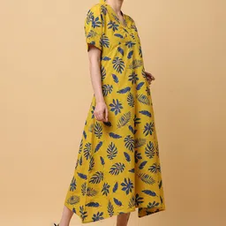 BLACK & BLAH BLAH Printed Relaxed Fit V Neck A-Line Dress image 3