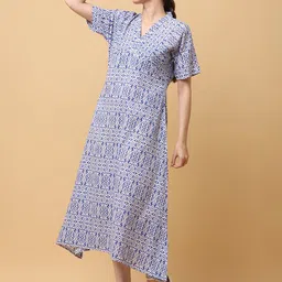 BLACK & BLAH BLAH Printed Relaxed Fit V Neck A-Line Dress image 5