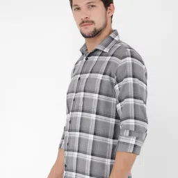 Crimsoune Club Men Tartan Checks Classic Slim Fit Cotton Casual Shirt image 4