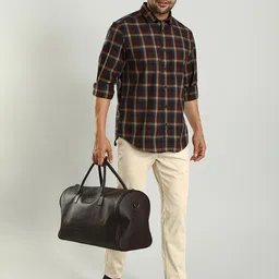 Indian Terrain Spread Collar Long Sleeves Classic Slim Fit Checked Cotton Casual Shirt image 5