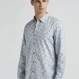 Pepe Jeans Men Spread Collar Abstract Printed Cotton Casual Shirt image 3