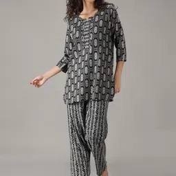 NIGHTSPREE Women Black & White Printed Night suit-image-86