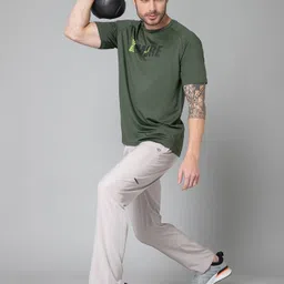 turnfit Men Solid Grey Track Pants image 4