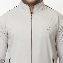TWEUNBOY Solid Men Wind Cheater image 5