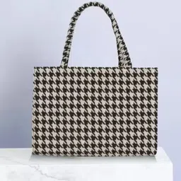 Women Black Tote-image-0