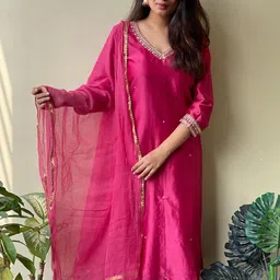 royal export Women Viscose Rayon Kurta Pant Dupatta Set image 5