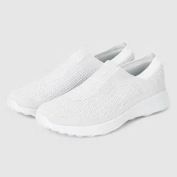 red tape Walking Shoes For Women image 5