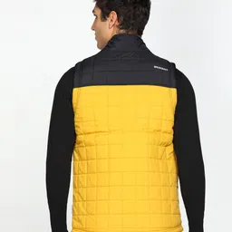 wildcraft Men Colorblock Quilted Jacket image 4