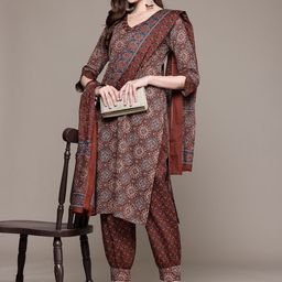 Readiprint Fashions Floral Printed Sequinned Pure Cotton Kurta With Harem Pants & Dupatta-picture-29