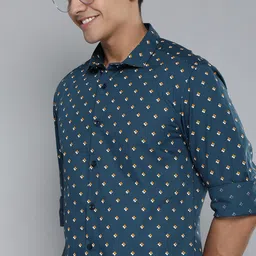 Mast & Harbour Men Pure Cotton Geometric Printed Casual Shirt-picture-24