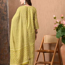 Lavantika Women Floral Printed Regular Pure Cotton Kurta with Trousers & With Dupatta image 5