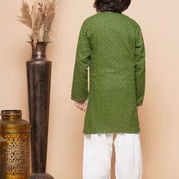 Aj DEZInES Boys Ethnic Motifs Sequinned Chikankari Pure Cotton Kurta with Salwar image 5
