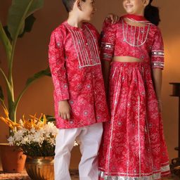 VASTRAMAY Boys Bandhani Printed Regular Gotta Patti Pure Cotton Kurta with Pyjamas-picture-24