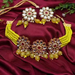 Ozanoo Gold-Plated Kundan-Studded & Beaded Jewellery Set-image-36