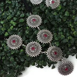 Ozanoo Silver-Plated Oxidised Stone-Studded Necklace and Earrings-picture-23