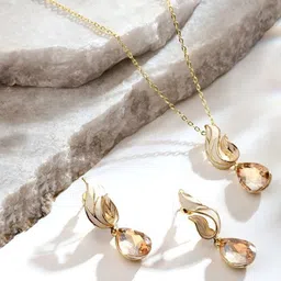 Cierra Gold-Plated Stone-Studded Jewellery Set-picture-33