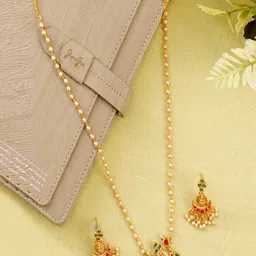 UNIVERSITY TRENDZ Gold-Plated Kempu Jadau Temple Jewellery Set-image-23