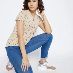 Crimsoune Club Women Beige Printed Slim Fit T-shirt-image-6