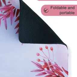 happywagon Floral Print Lightweight Foldable Table Desk Mat image 1