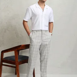 HIGHLANDER Men Opaque Checked Casual Shirt-picture-25