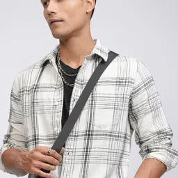 HIGHLANDER Men Spread Collar Tartan Checked Cotton Casual Shirt-image-13