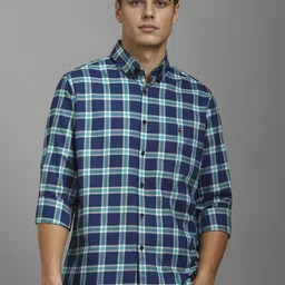 Louis Philippe Sport Men Checked Opaque Cotton Casual Shirt-picture-33