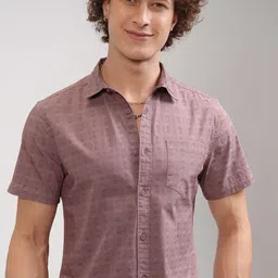 HIGHLANDER Men Spread Collar Textured Cotton Casual Shirt-picture-28