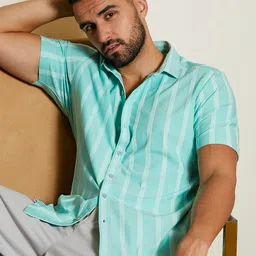 Campus Sutra Classic Striped Spread Collar Straight Casual Shirt-image-98