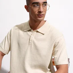 HIGHLANDER Men Textured Polo Collar T-shirt-image-39