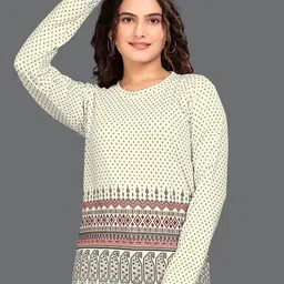 VGHCFASHION Women Printed Woollen Pockets T-shirt-picture-17