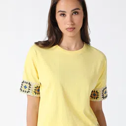 Pepe Jeans Drop Shoulder Sleeves Cotton Relaxed Fit T-shirt-image-31
