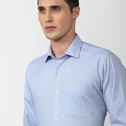 Van Heusen Men Blue Regular Fit Solid Cotton Formal Shirt image 2