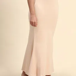 Jaanvi Fish-Cut Saree Shapewear image 3