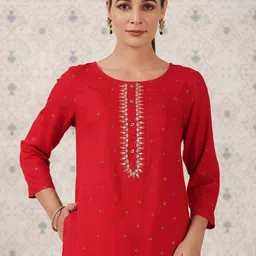 Ode by House of Pataudi Ethnic Motifs Printed Stone Work Kurta image 5