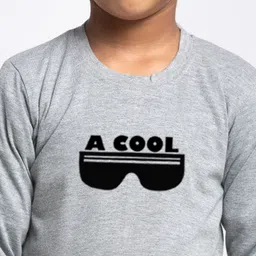 Friskers Boys Grey Printed High Neck Applique Slim Fit T-shirt image 4