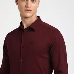THE BEAR HOUSE Slim Fit Spread Collar Cotton Lycra Formal Shirt image 3