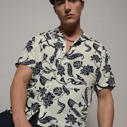 Campus Sutra Beige & Black Classic Floral Printed Cuban Collar Casual Shirt-image-57