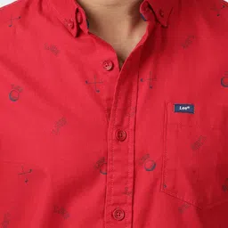 Lee Men Conversational Print Slim Fit Casual Shirt image 2