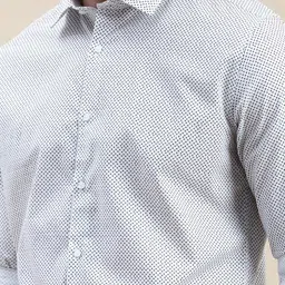 SHOWOFF Standard Slim Fit Micro Disty Printed Spread Collar Cotton Casual Shirt image 2