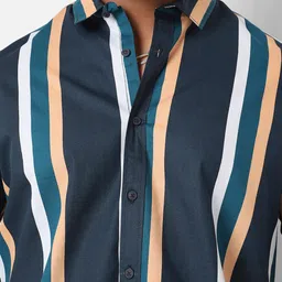 Instafab Plus Plus Size Classic Fit Vertical Striped Casual Cotton Shirt image 4