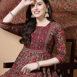 NEW STYLISH Floral Printed Gotta Patti Pure Cotton Anarkali Kurta With Trousers & Dupatta image 2