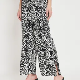 CHARMGAL Women Abstract Printed Mid-Rise Flared Wide Leg Trouser image 2