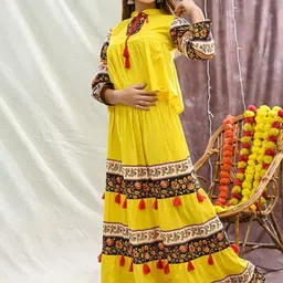 Rashmi Shree Creation Floral Printed Mandarin Collar Neck Top With Maxi Skirt Co-Ords image 4
