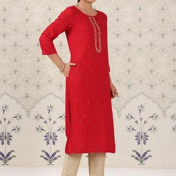 Ode by House of Pataudi Ethnic Motifs Printed Stone Work Kurta image 4