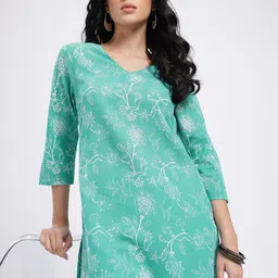 Women Floral Print Cotton Blend Straight Kurta-image-53