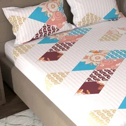 CHHAVI INDIA White & Peach Geometric 210 TC Queen Bedsheet with 2 Pillow Covers image 4